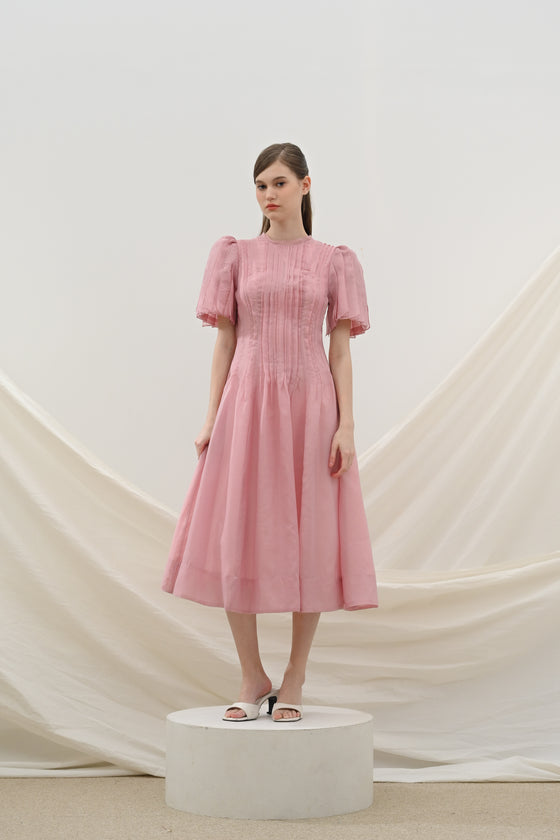 Ascent dress in Pink
