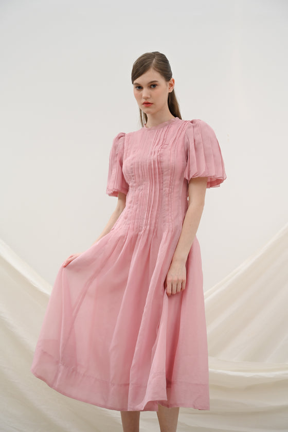 Ascent dress in Pink