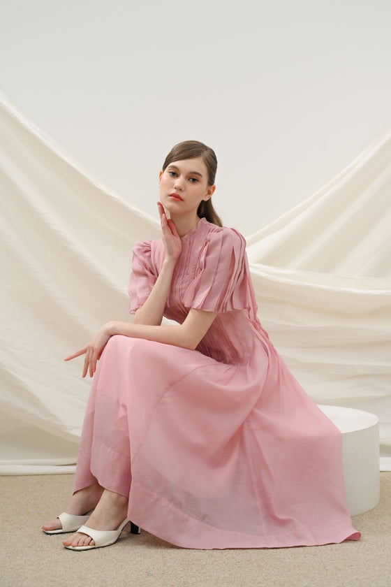 Ascent dress in Pink